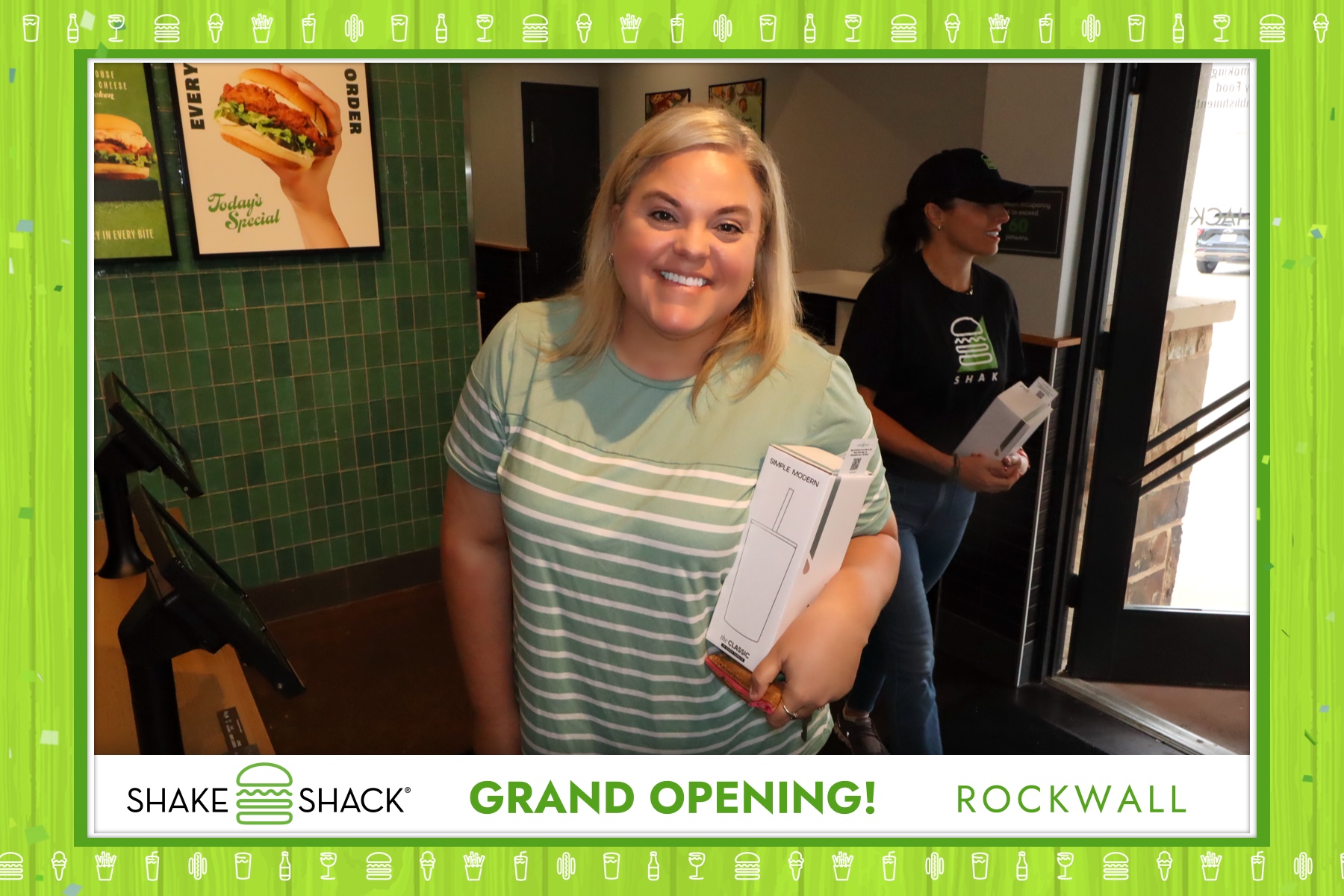 Shake Shack - Rockwall Grand Opening | View more photos from the event at gallery.rckapturedmemories.com/u/RCKapturedMemories/Shake-Shack-Rockwall-Grand-Opening