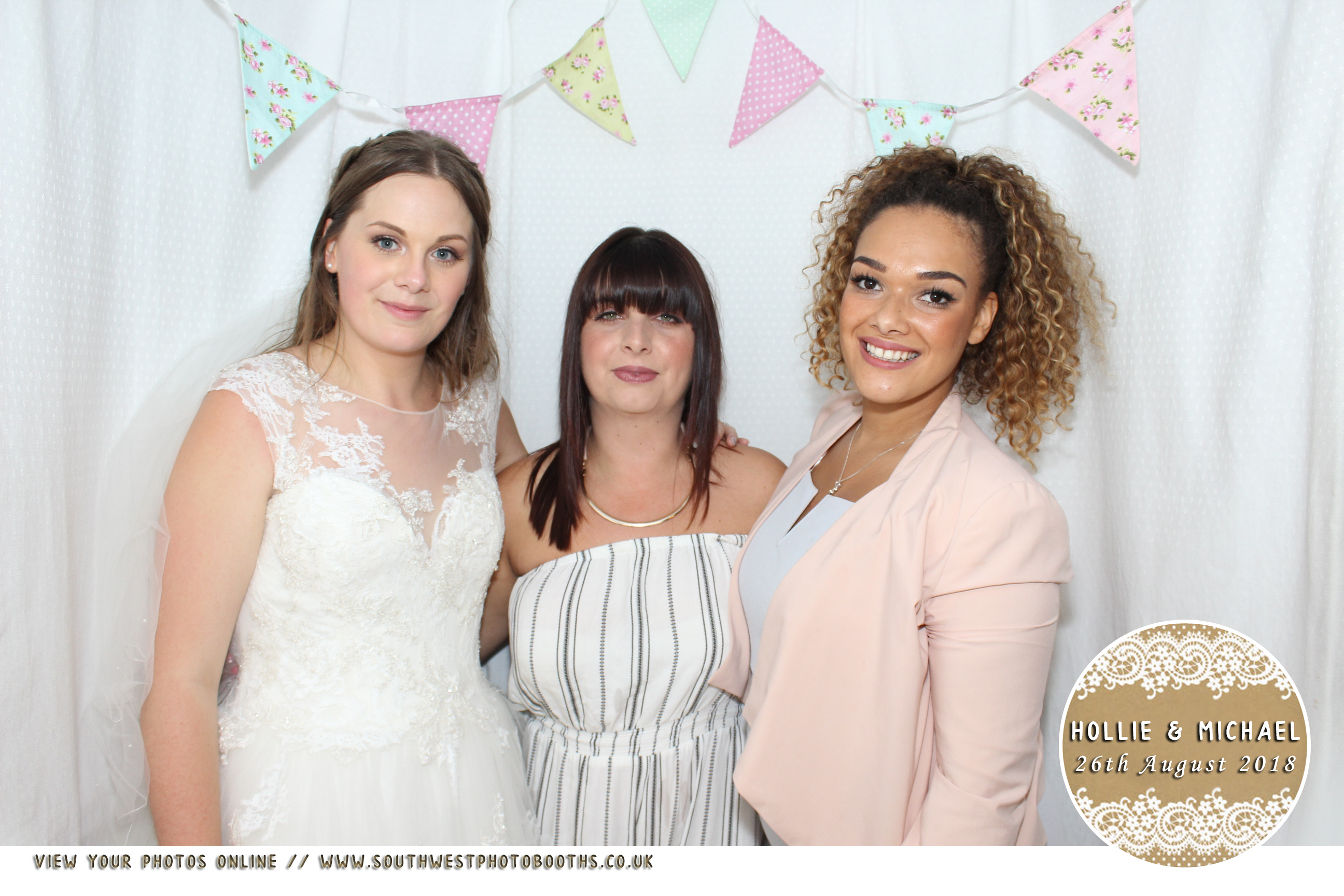 Hollie and Michael | View more photos from the event at gallery.southwestphotobooths.co.uk/u/SWPB/Hollie-and-Michael