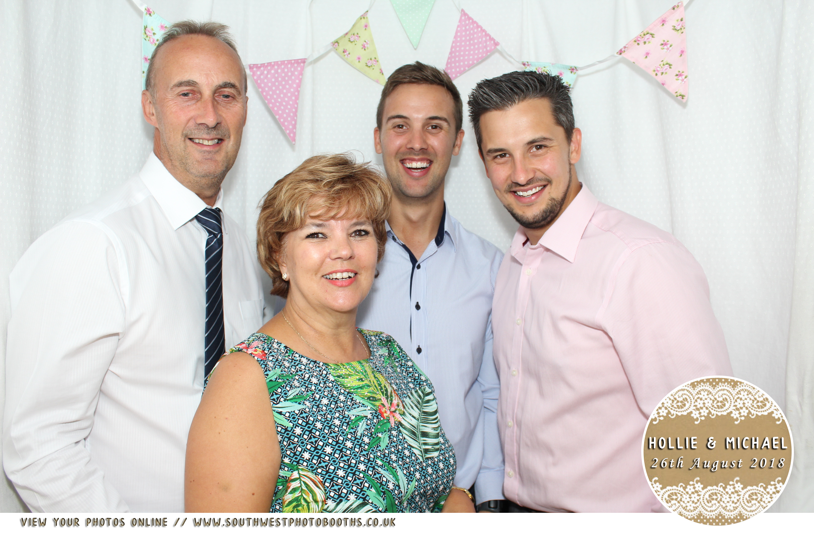 Hollie and Michael | View more photos from the event at gallery.southwestphotobooths.co.uk/u/SWPB/Hollie-and-Michael