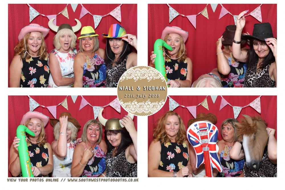 Niall and Siobhan | View more photos from the event at gallery.southwestphotobooths.co.uk/u/SWPB/Niall-and-Siobhan