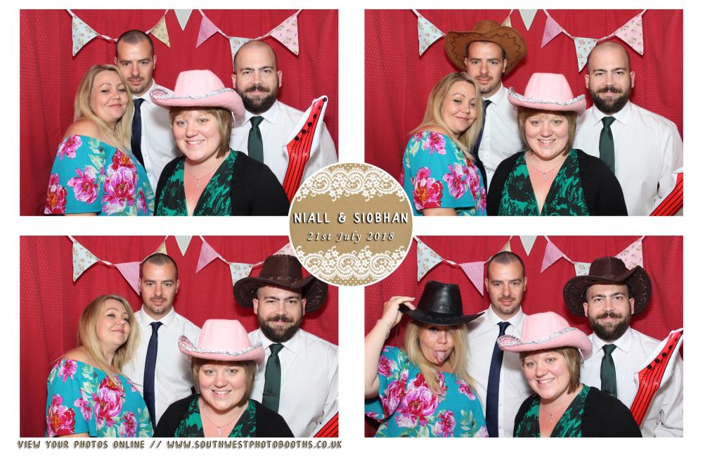 Niall and Siobhan | View more photos from the event at gallery.southwestphotobooths.co.uk/u/SWPB/Niall-and-Siobhan