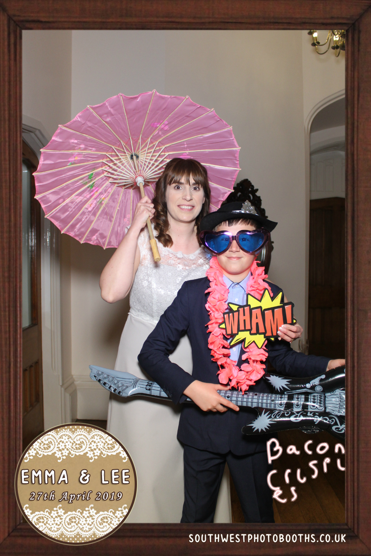Emma and Lee | View more photos from the event at gallery.southwestphotobooths.co.uk/u/SWPB/Emma-and-Lee