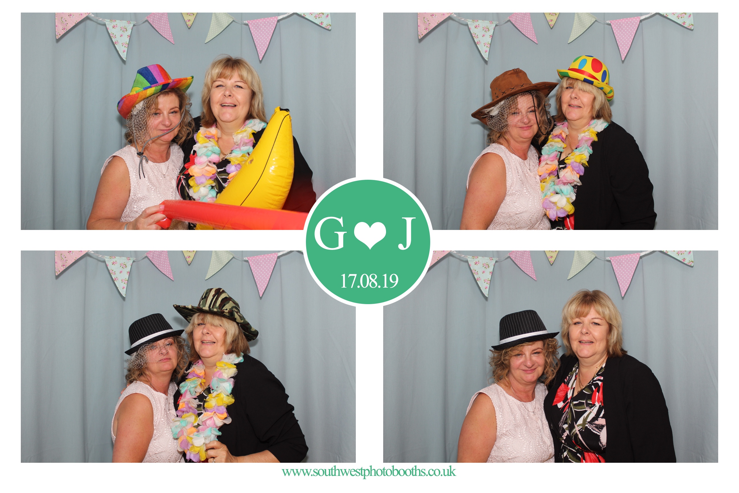 Greg and Jess | View more photos from the event at gallery.southwestphotobooths.co.uk/u/SWPB/Greg-and-Jess