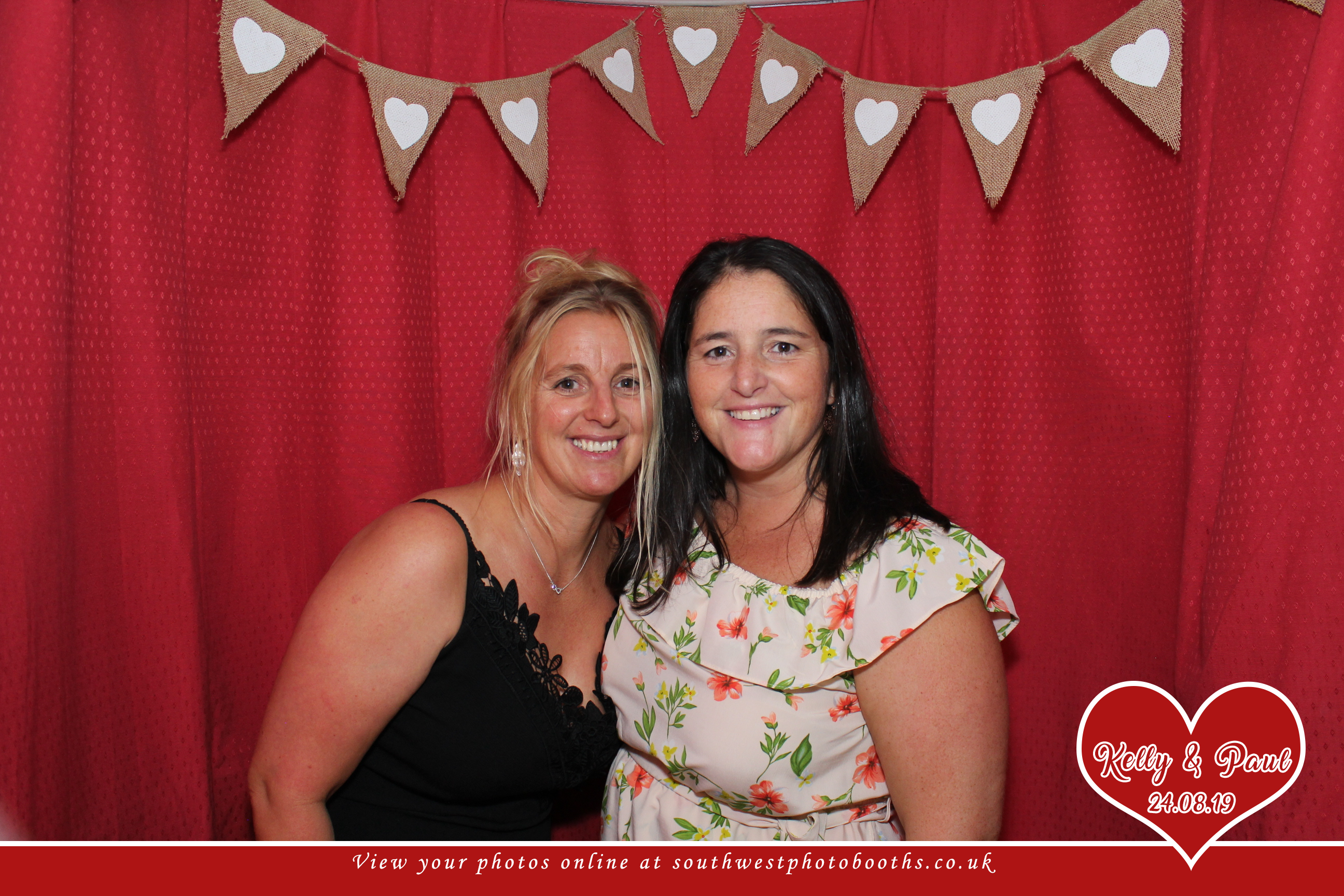 Kelly and Paul | View more photos from the event at gallery.southwestphotobooths.co.uk/u/SWPB/Kelly-and-Paul