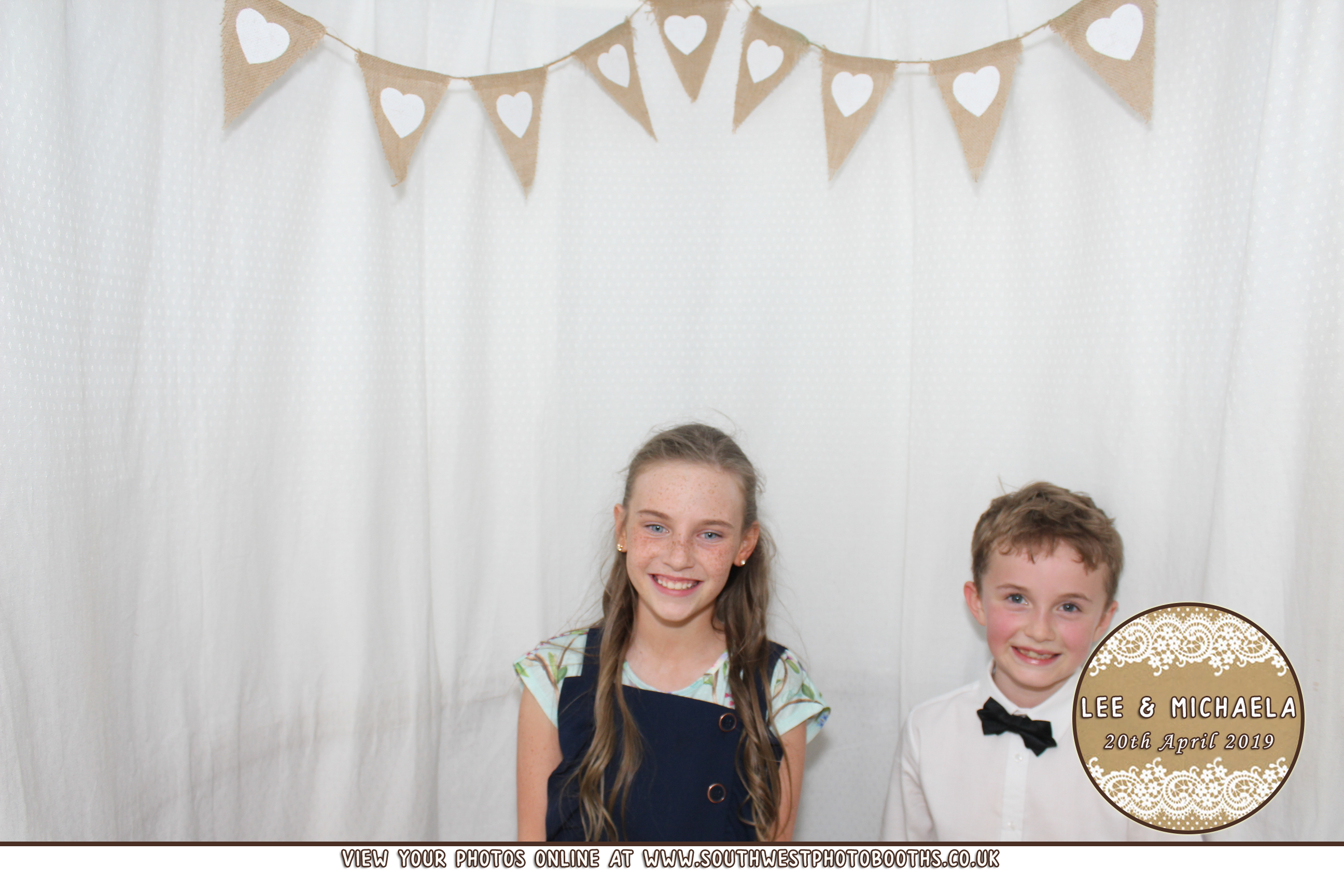 Lee and Michaela | View more photos from the event at gallery.southwestphotobooths.co.uk/u/SWPB/Lee-and-Michaela