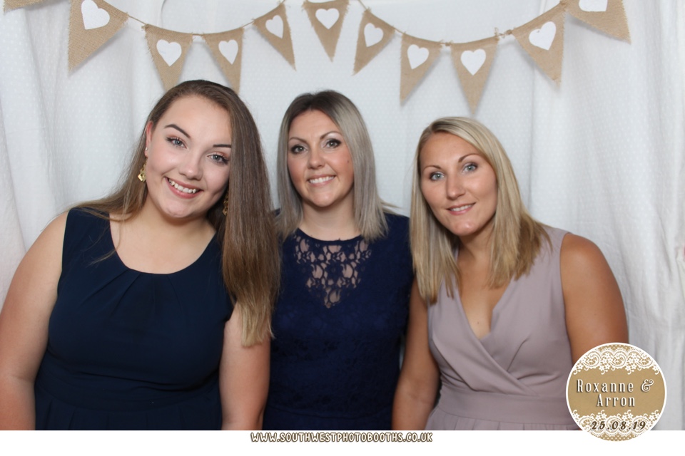 Roxanne and Arron | View more photos from the event at gallery.southwestphotobooths.co.uk/u/SWPB/Roxanne-and-Arron