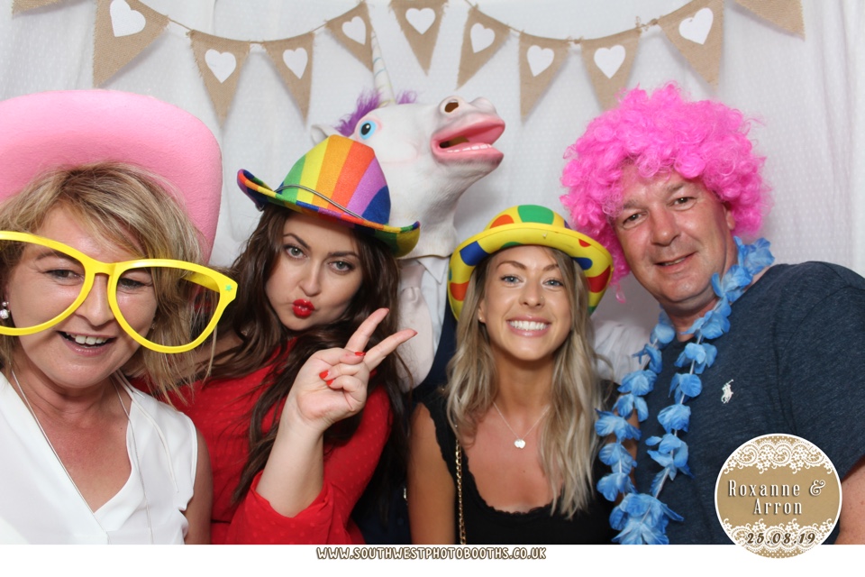 Roxanne and Arron | View more photos from the event at gallery.southwestphotobooths.co.uk/u/SWPB/Roxanne-and-Arron