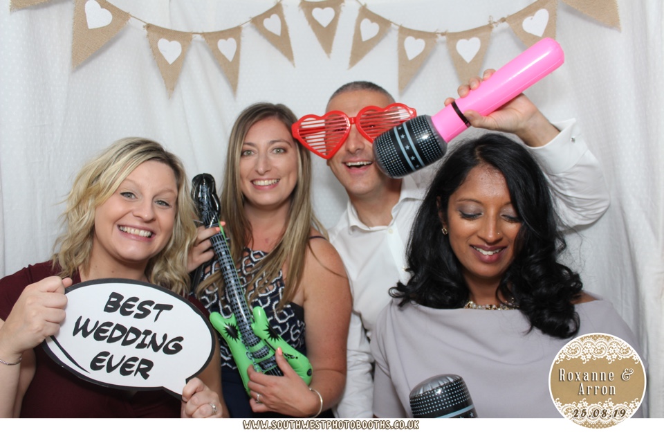Roxanne and Arron | View more photos from the event at gallery.southwestphotobooths.co.uk/u/SWPB/Roxanne-and-Arron