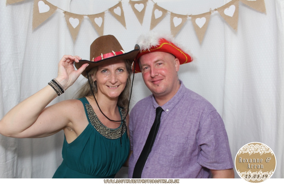 Roxanne and Arron | View more photos from the event at gallery.southwestphotobooths.co.uk/u/SWPB/Roxanne-and-Arron