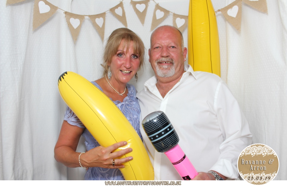 Roxanne and Arron | View more photos from the event at gallery.southwestphotobooths.co.uk/u/SWPB/Roxanne-and-Arron