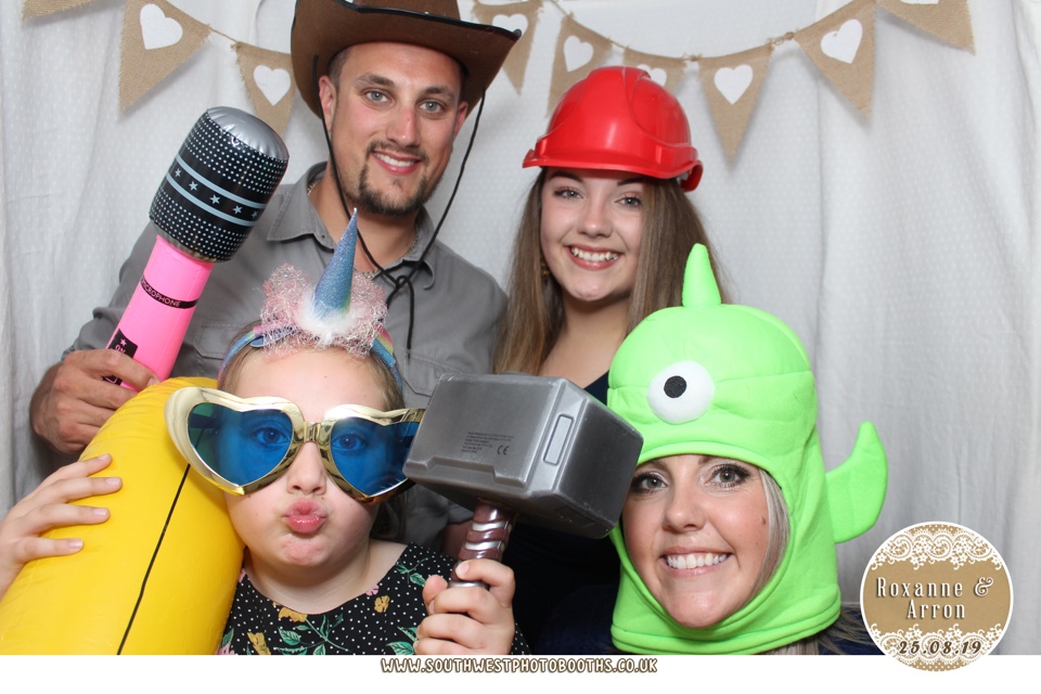Roxanne and Arron | View more photos from the event at gallery.southwestphotobooths.co.uk/u/SWPB/Roxanne-and-Arron