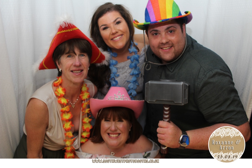 Roxanne and Arron | View more photos from the event at gallery.southwestphotobooths.co.uk/u/SWPB/Roxanne-and-Arron