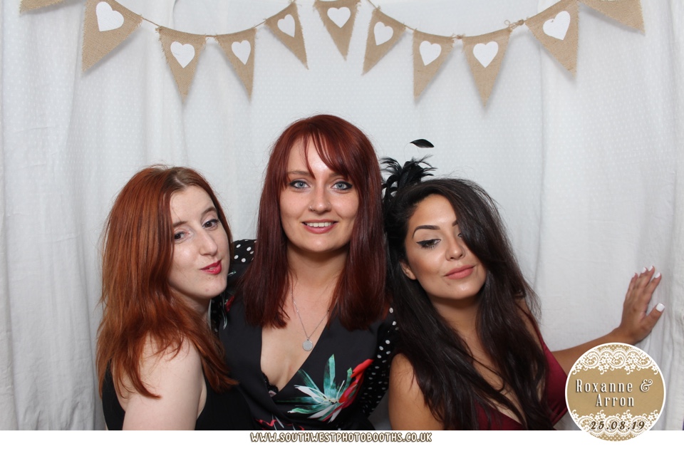 Roxanne and Arron | View more photos from the event at gallery.southwestphotobooths.co.uk/u/SWPB/Roxanne-and-Arron