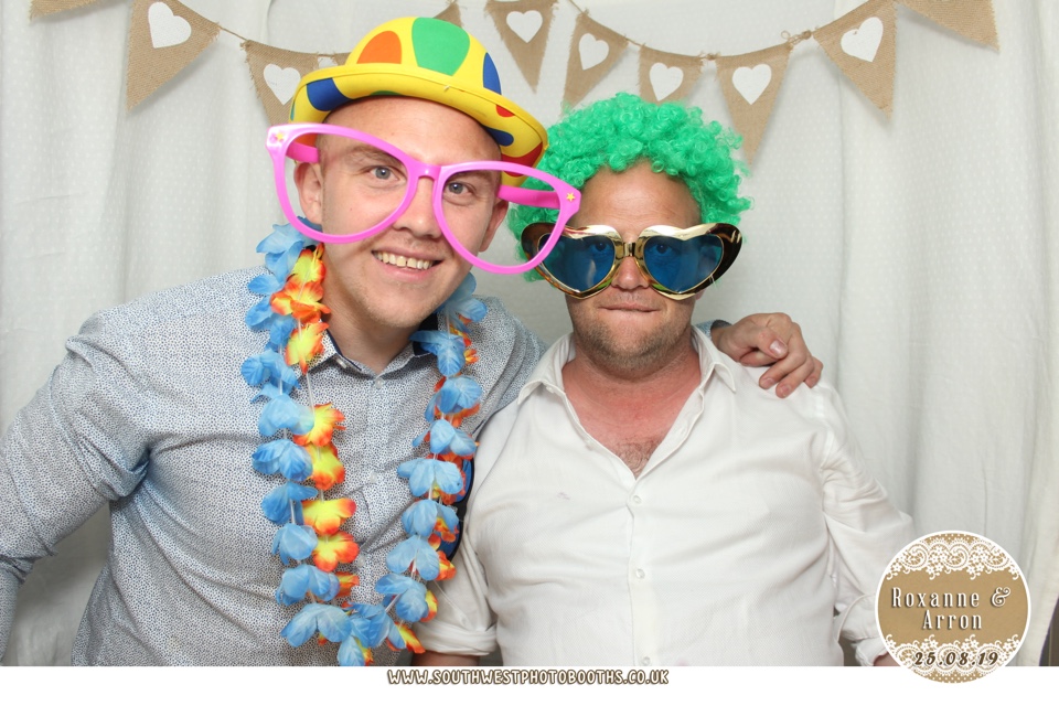 Roxanne and Arron | View more photos from the event at gallery.southwestphotobooths.co.uk/u/SWPB/Roxanne-and-Arron