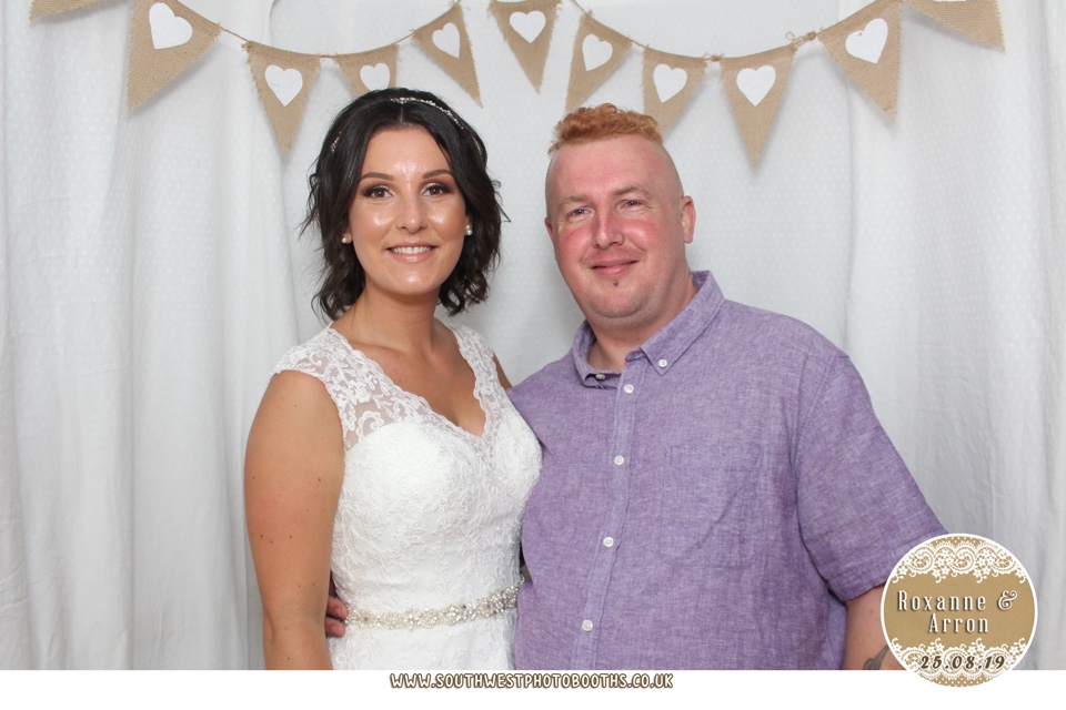 Roxanne and Arron | View more photos from the event at gallery.southwestphotobooths.co.uk/u/SWPB/Roxanne-and-Arron
