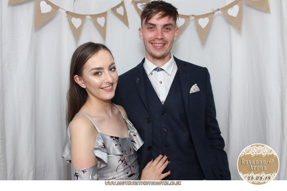 Roxanne and Arron | View more photos from the event at gallery.southwestphotobooths.co.uk/u/SWPB/Roxanne-and-Arron