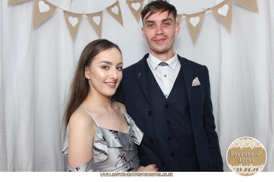 Roxanne and Arron | View more photos from the event at gallery.southwestphotobooths.co.uk/u/SWPB/Roxanne-and-Arron