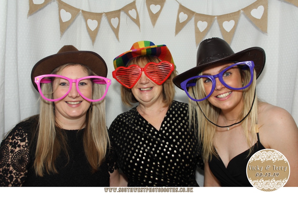 Vicky and Terry  | View more photos from the event at gallery.southwestphotobooths.co.uk/u/SWPB/Vicky-and-Terry