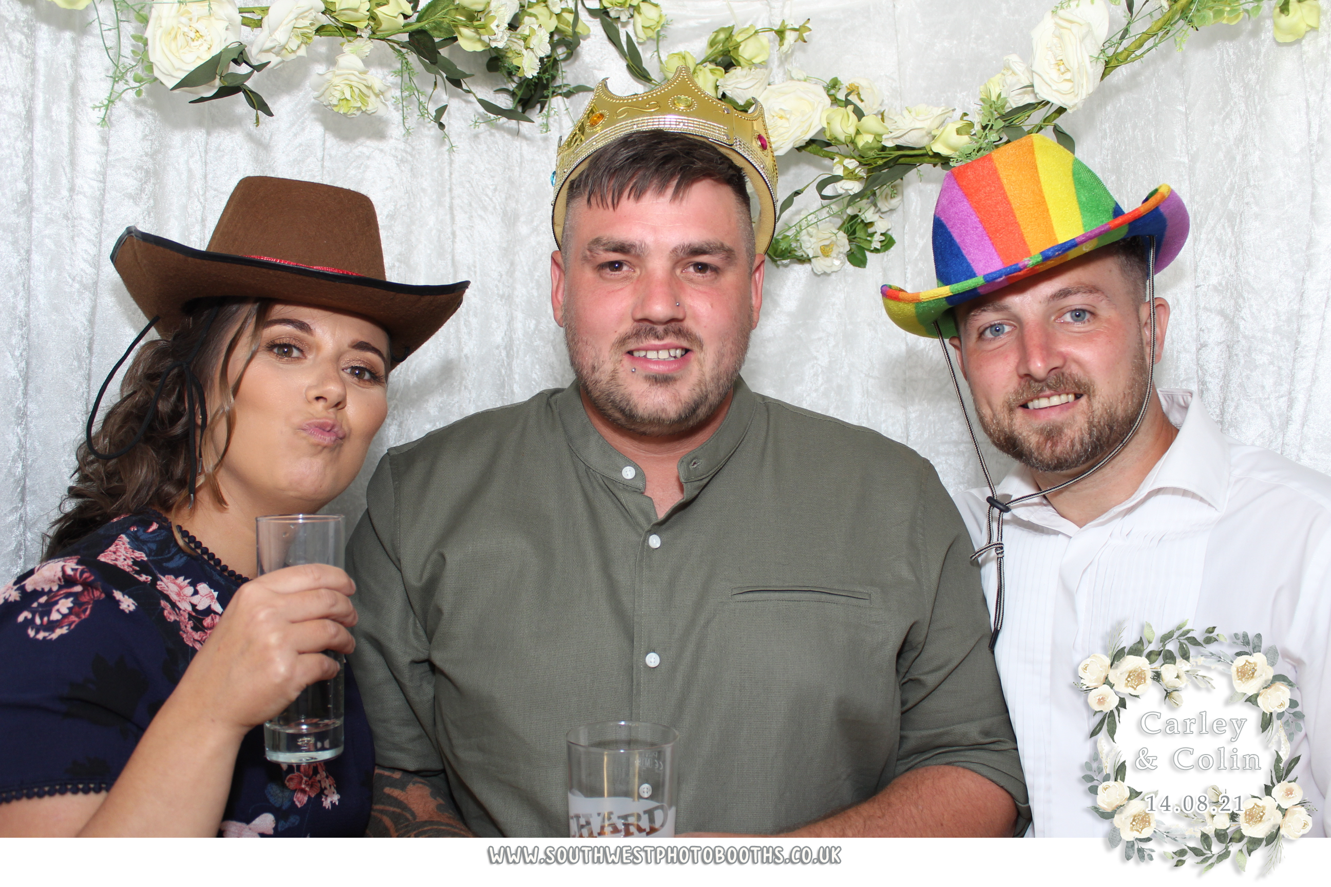 Carley and Colin | View more photos from the event at gallery.southwestphotobooths.co.uk/u/SWPB/Carley-and-Colin