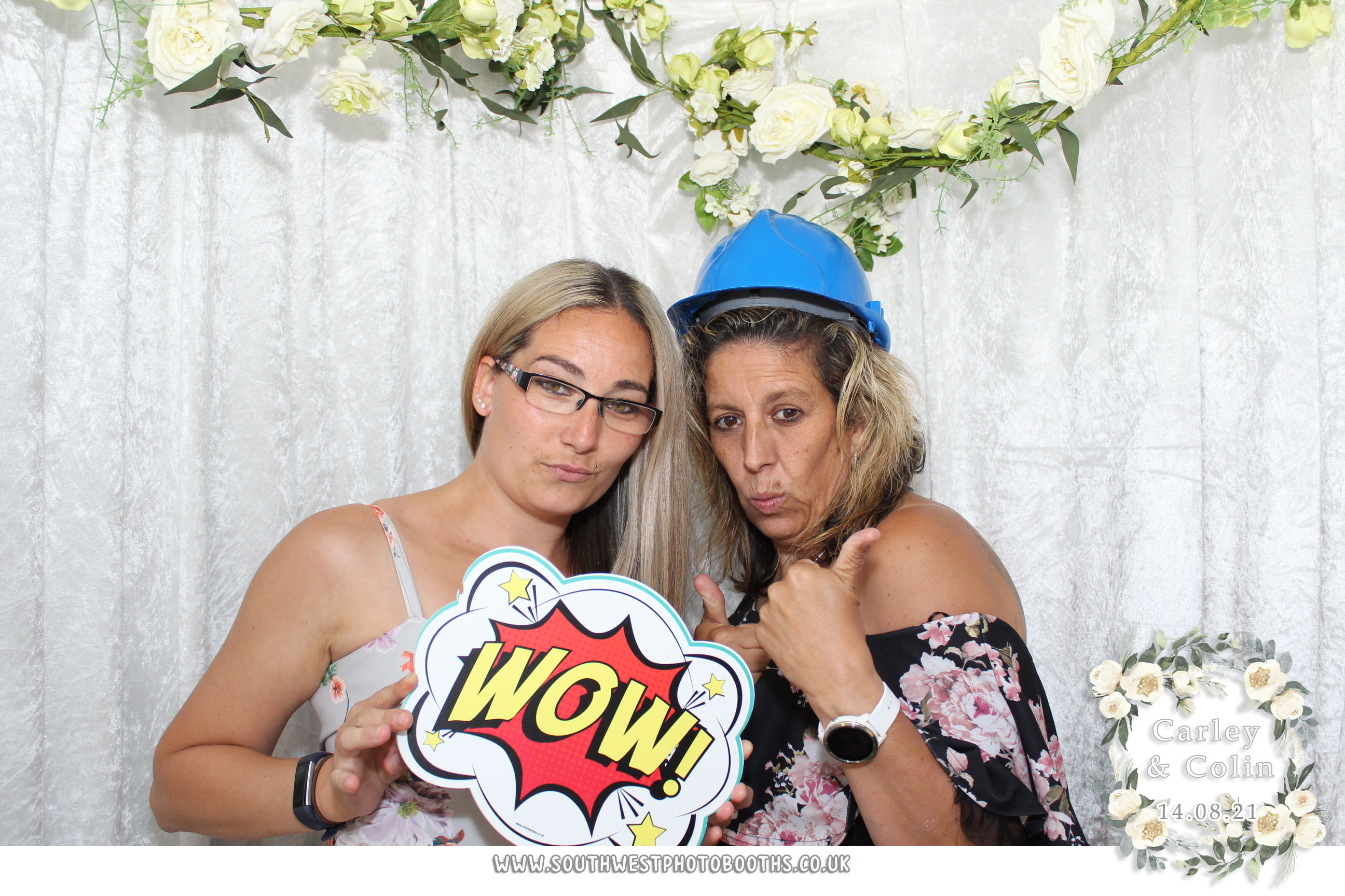 Carley and Colin | View more photos from the event at gallery.southwestphotobooths.co.uk/u/SWPB/Carley-and-Colin
