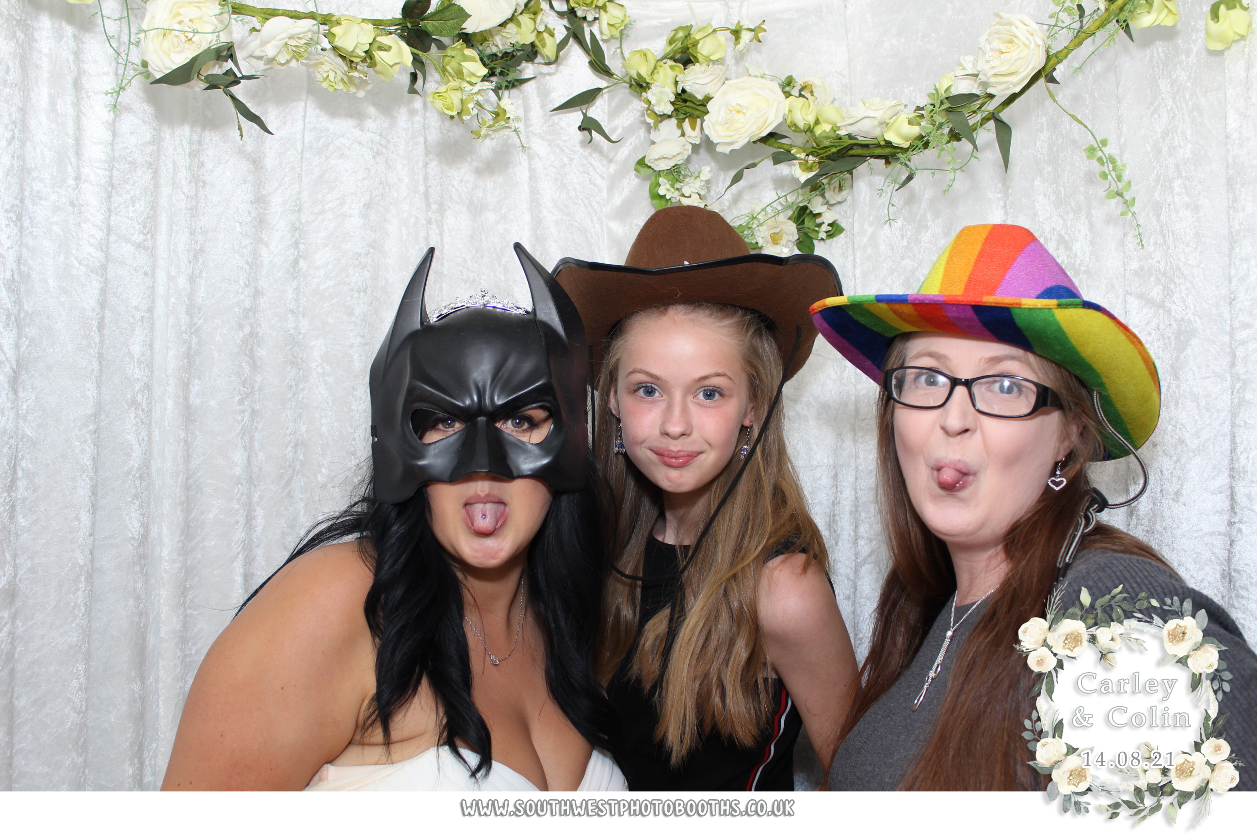 Carley and Colin | View more photos from the event at gallery.southwestphotobooths.co.uk/u/SWPB/Carley-and-Colin