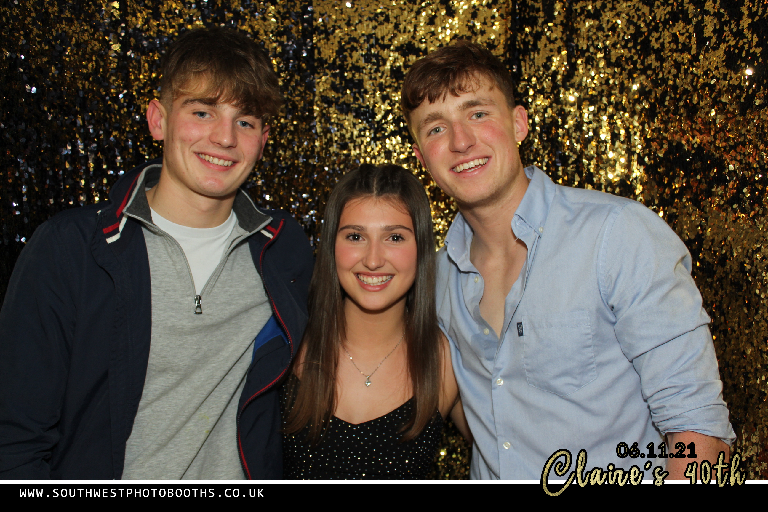 Claires 40th Birthday Party | View more photos from the event at gallery.southwestphotobooths.co.uk/u/SWPB/Claires-40th-Birthday-Party