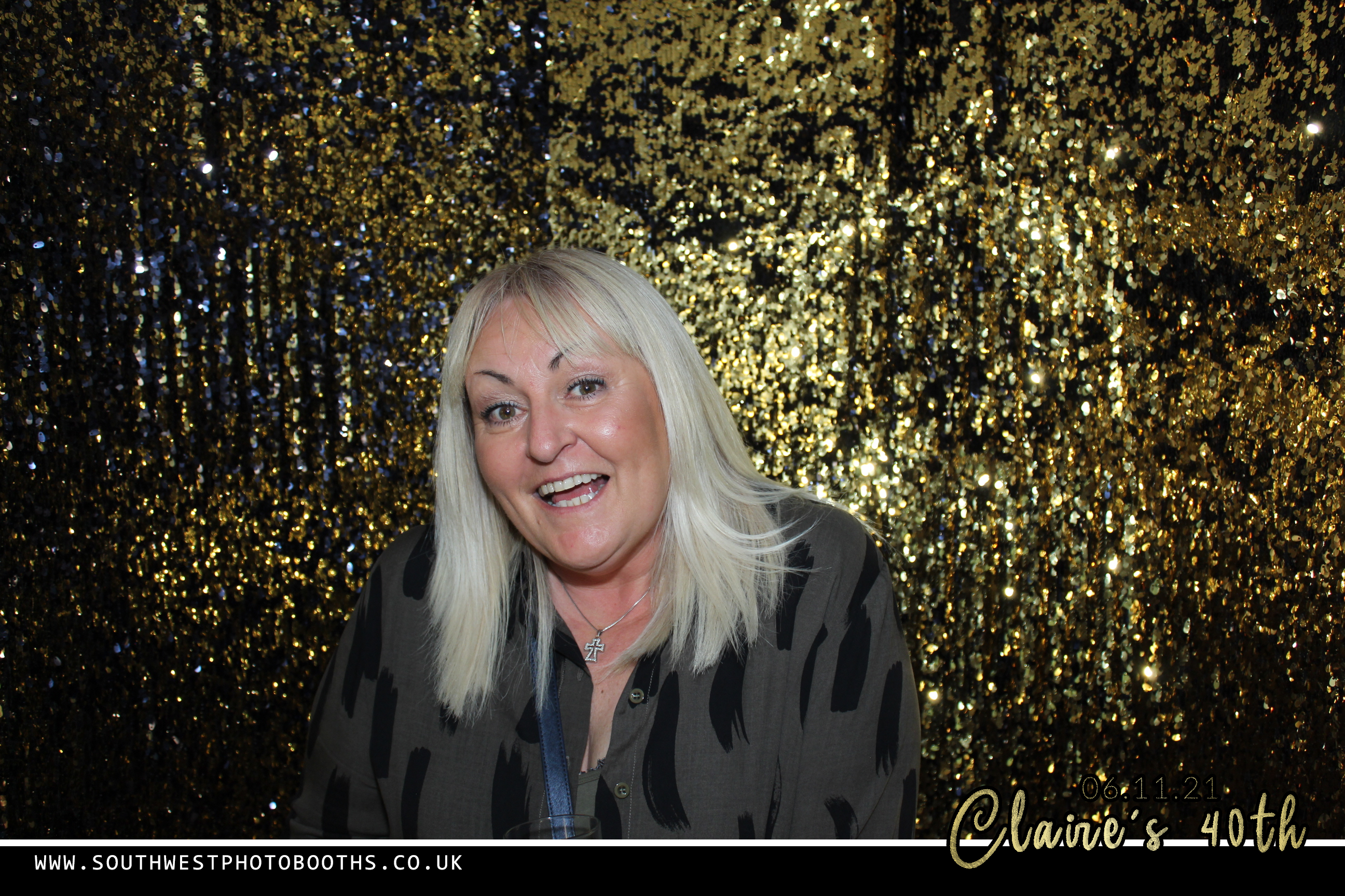 Claires 40th Birthday Party | View more photos from the event at gallery.southwestphotobooths.co.uk/u/SWPB/Claires-40th-Birthday-Party