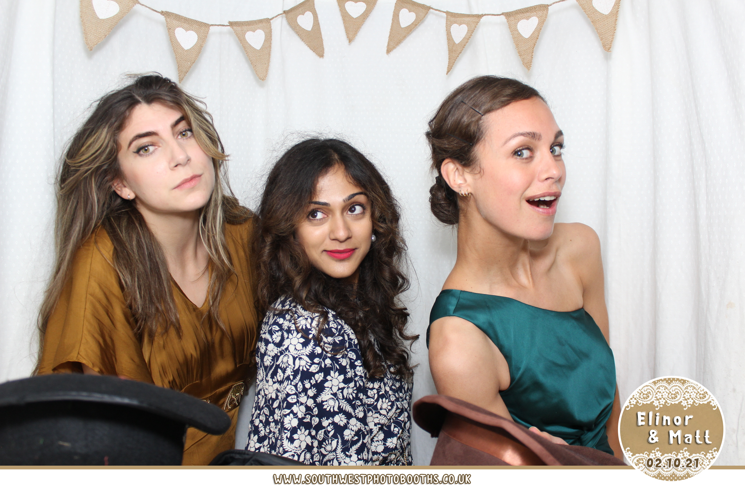 Elinor and Matt | View more photos from the event at gallery.southwestphotobooths.co.uk/u/SWPB/Elinor-and-Matt
