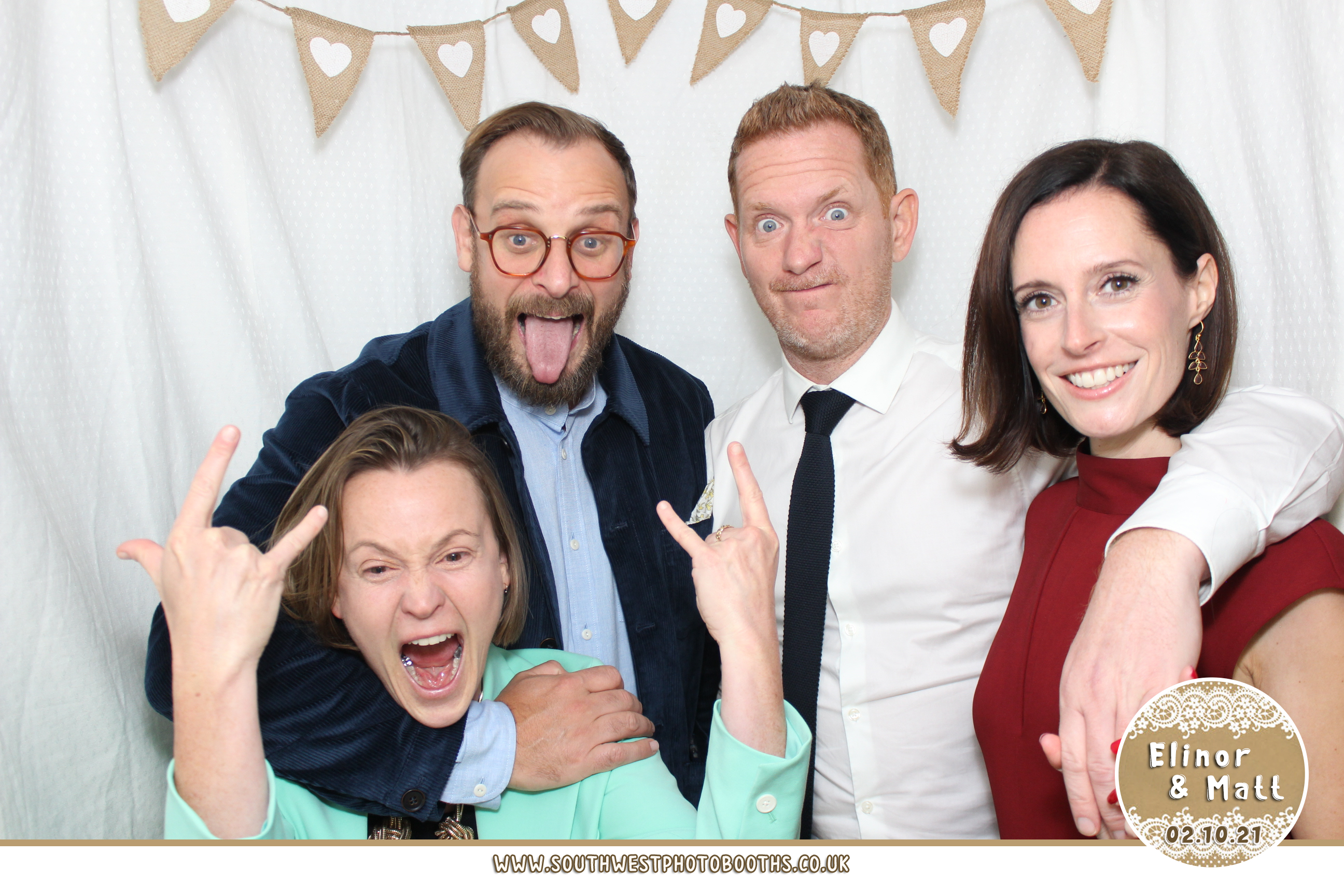 Elinor and Matt | View more photos from the event at gallery.southwestphotobooths.co.uk/u/SWPB/Elinor-and-Matt
