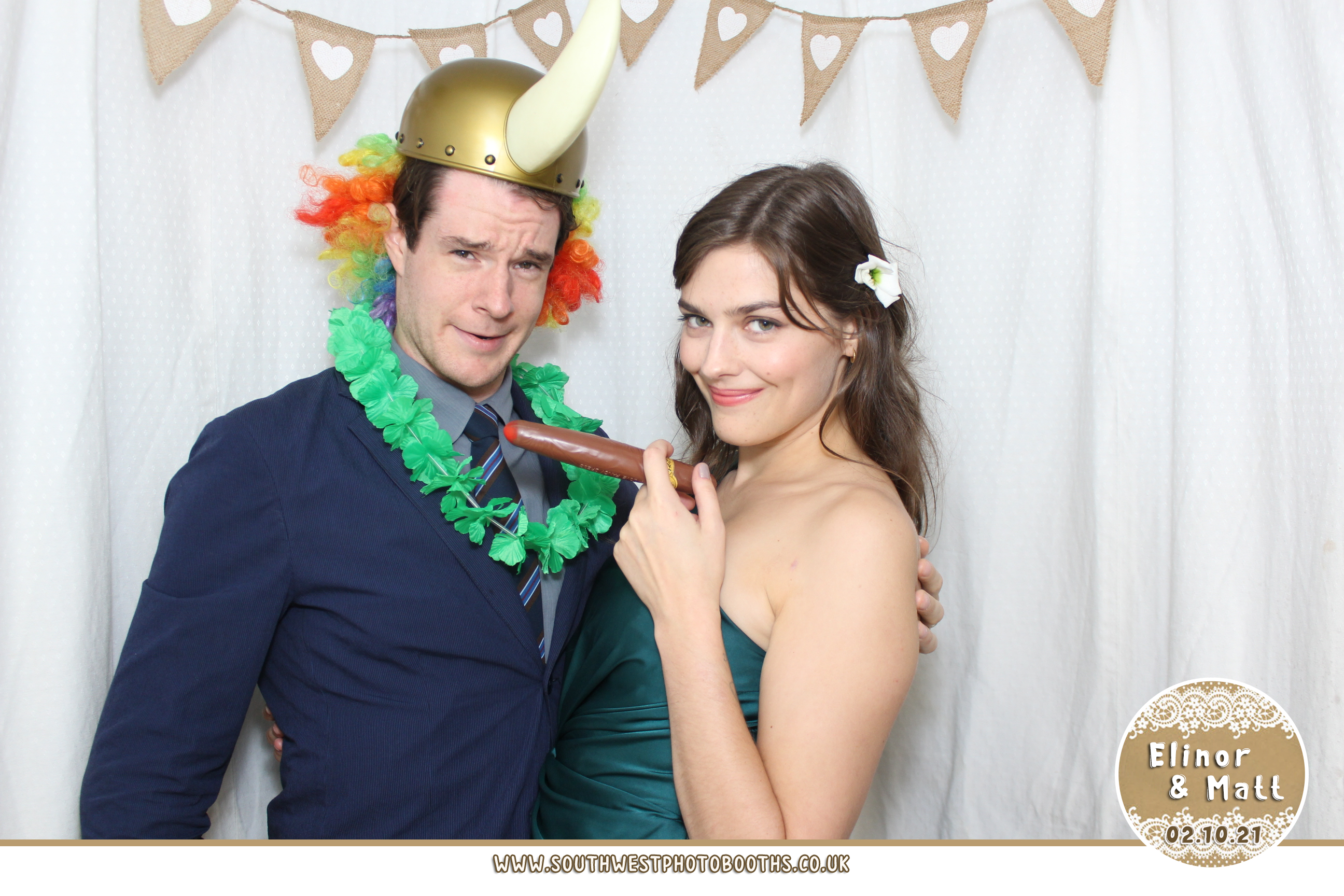 Elinor and Matt | View more photos from the event at gallery.southwestphotobooths.co.uk/u/SWPB/Elinor-and-Matt