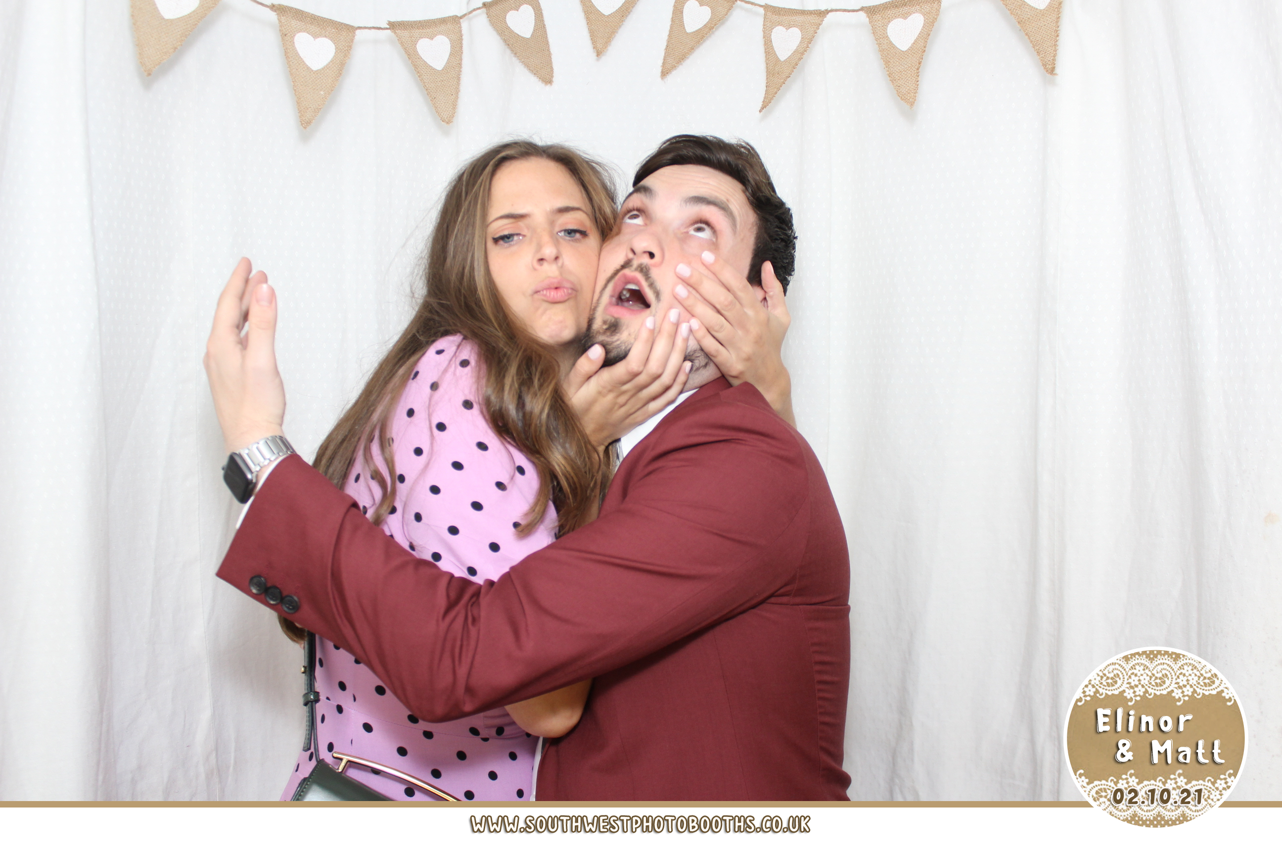 Elinor and Matt | View more photos from the event at gallery.southwestphotobooths.co.uk/u/SWPB/Elinor-and-Matt