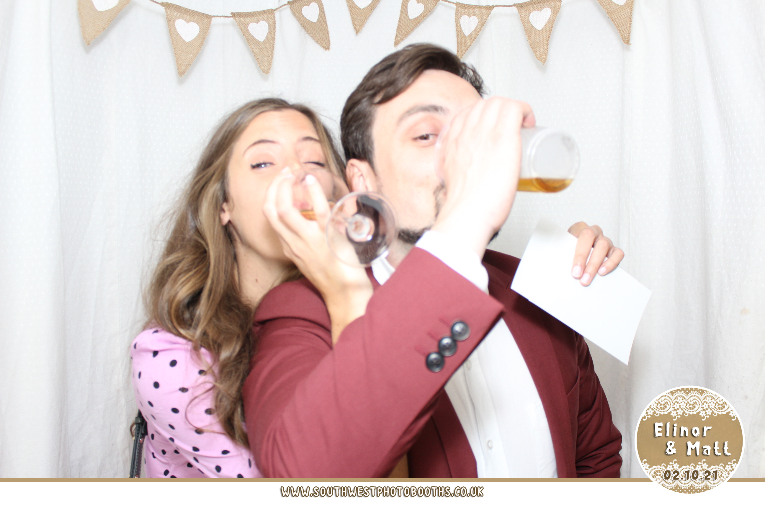 Elinor and Matt | View more photos from the event at gallery.southwestphotobooths.co.uk/u/SWPB/Elinor-and-Matt