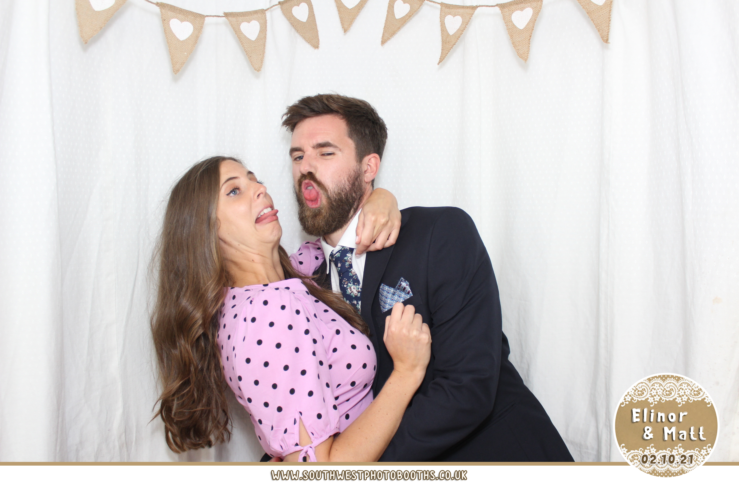Elinor and Matt | View more photos from the event at gallery.southwestphotobooths.co.uk/u/SWPB/Elinor-and-Matt