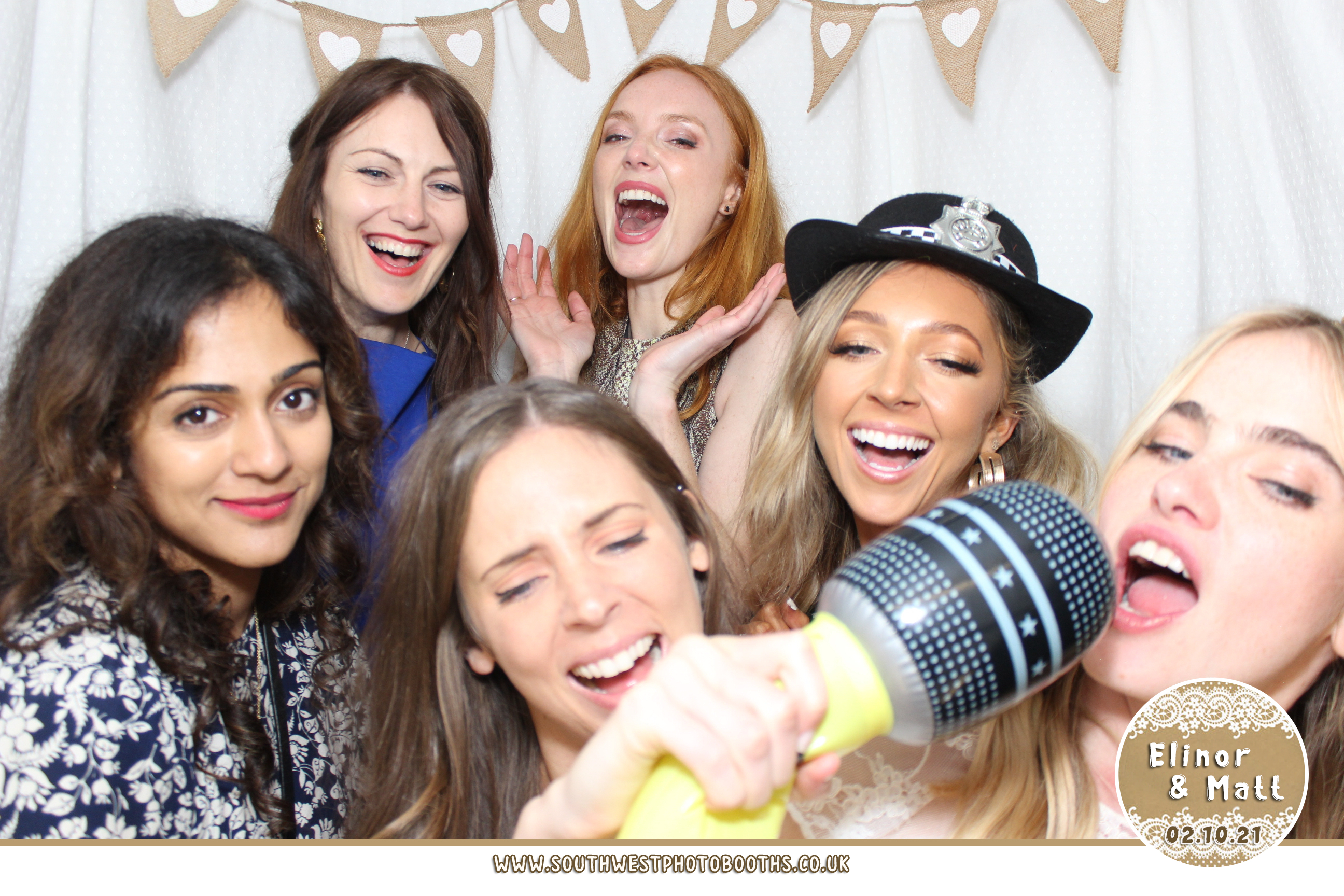 Elinor and Matt | View more photos from the event at gallery.southwestphotobooths.co.uk/u/SWPB/Elinor-and-Matt