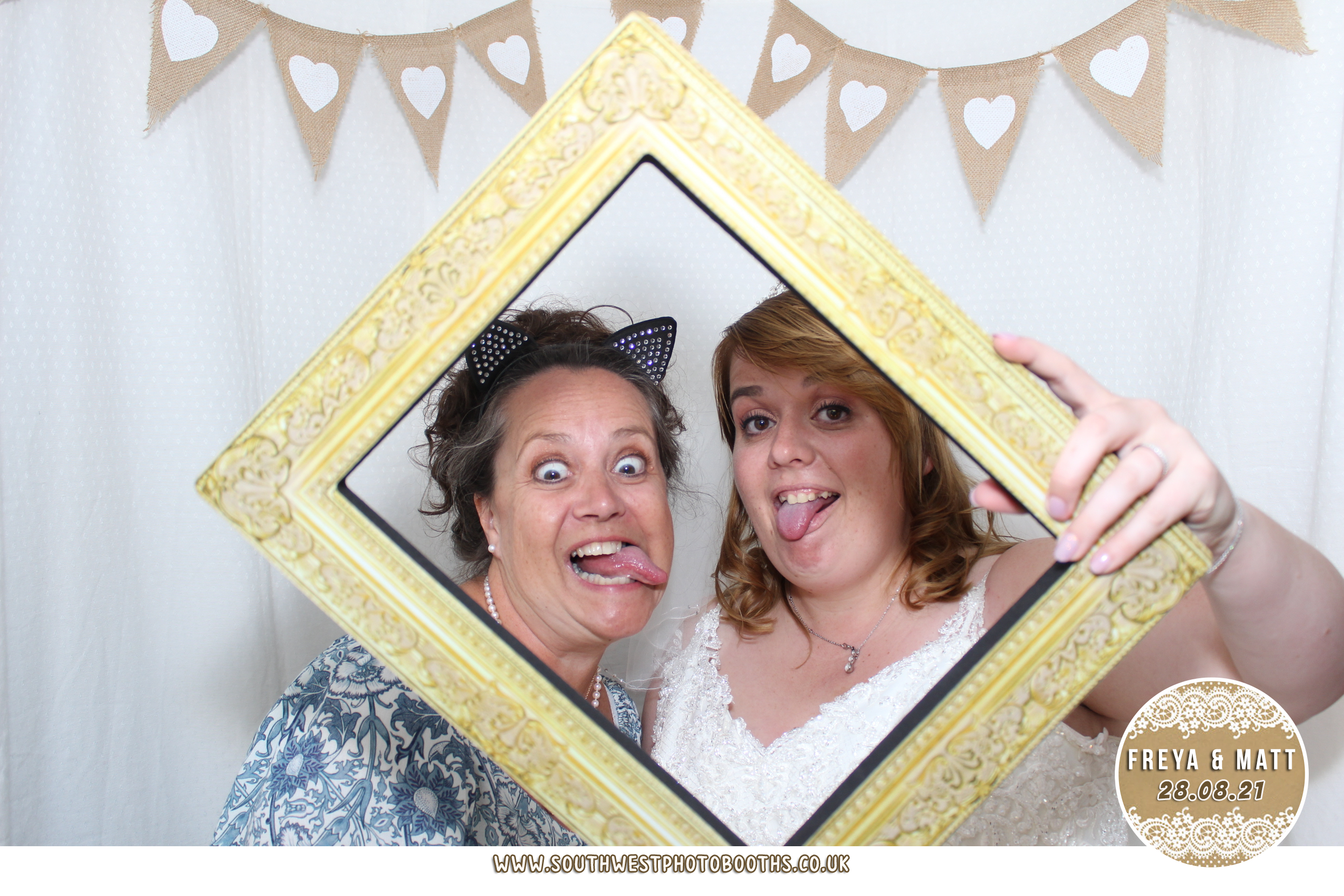 Freya and Matt | View more photos from the event at gallery.southwestphotobooths.co.uk/u/SWPB/Freya-and-Matt
