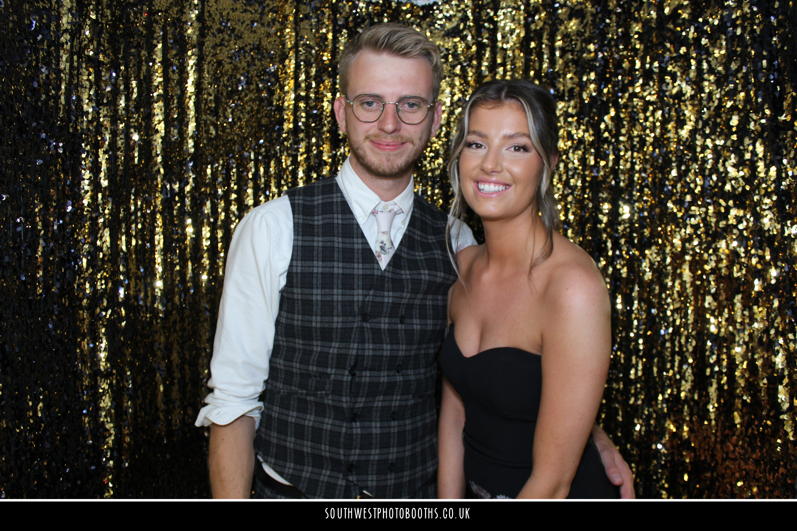 George and Jodie | View more photos from the event at gallery.southwestphotobooths.co.uk/u/SWPB/George-and-Jodie