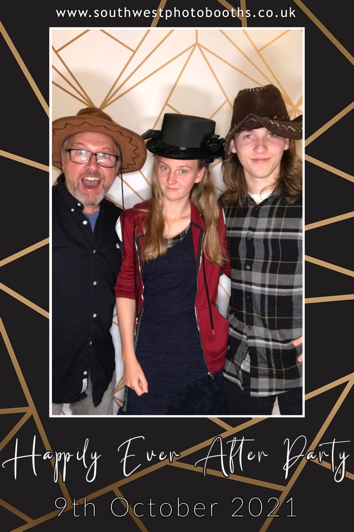 Happily Ever After Party | View more photos from the event at gallery.southwestphotobooths.co.uk/u/SWPB/Happily-Ever-After-Party