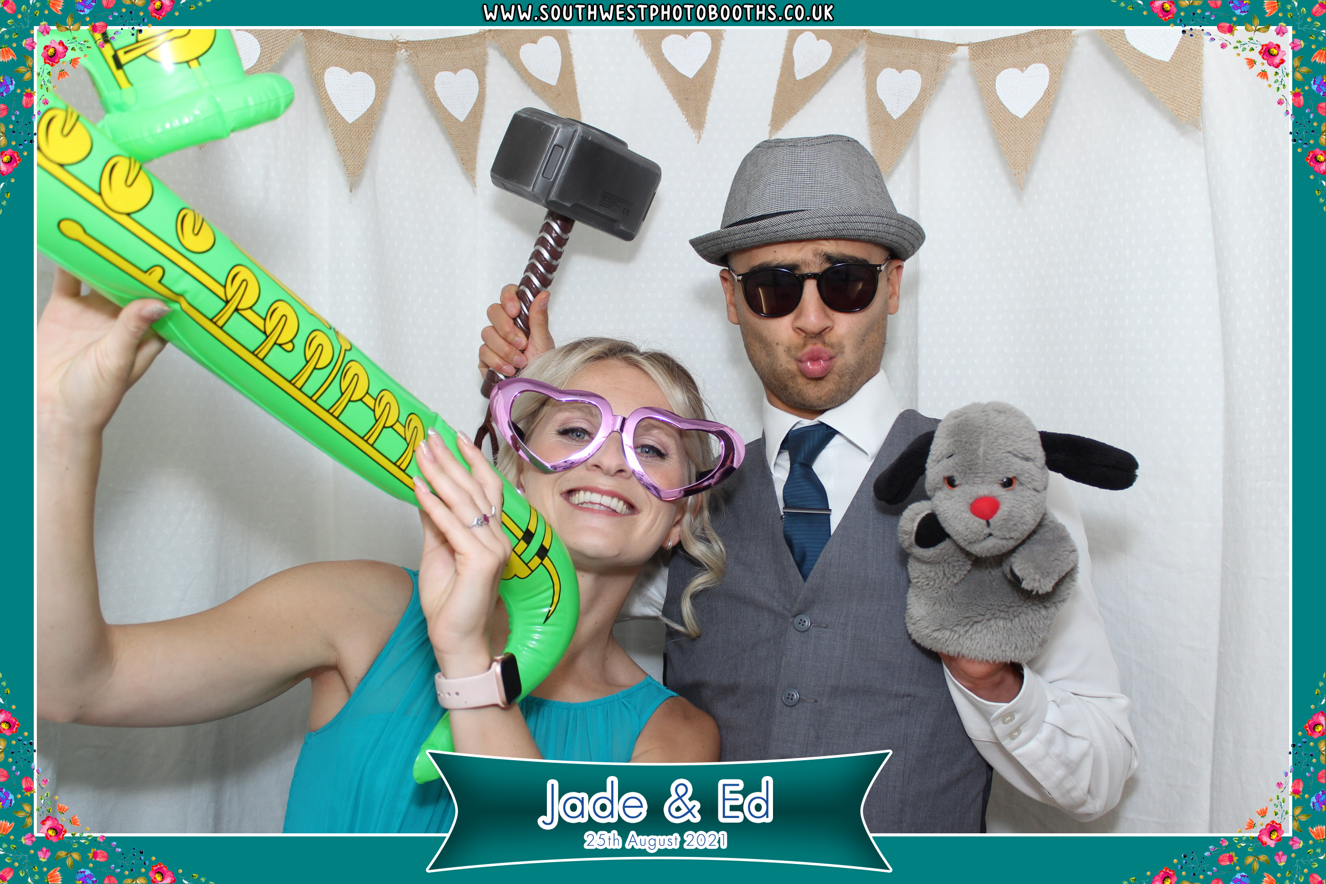 Jade and Ed | View more photos from the event at gallery.southwestphotobooths.co.uk/u/SWPB/Jade-and-Ed