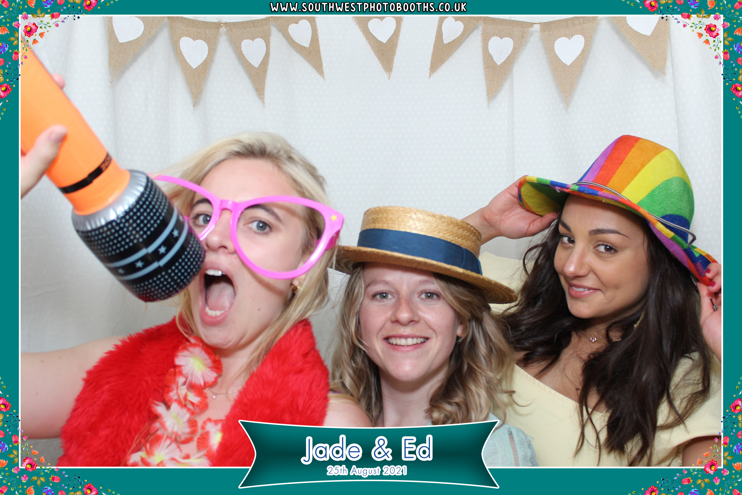 Jade and Ed | View more photos from the event at gallery.southwestphotobooths.co.uk/u/SWPB/Jade-and-Ed
