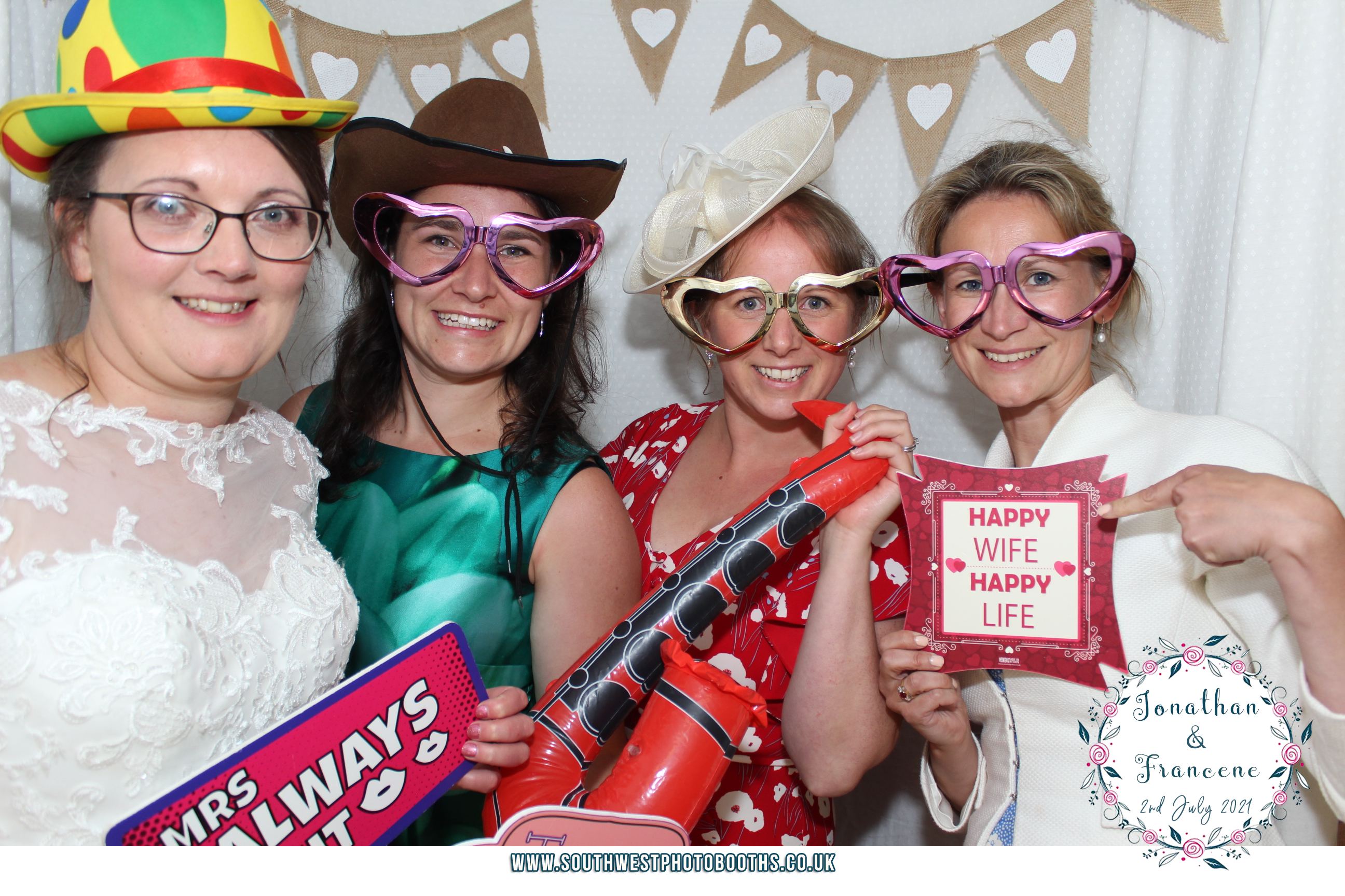 Jonathan and Francene | View more photos from the event at gallery.southwestphotobooths.co.uk/u/SWPB/Jonathan-and-Francene