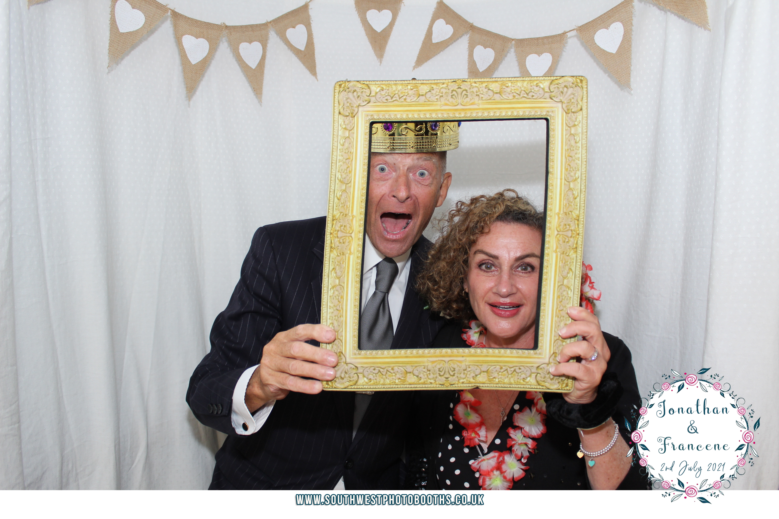 Jonathan and Francene | View more photos from the event at gallery.southwestphotobooths.co.uk/u/SWPB/Jonathan-and-Francene