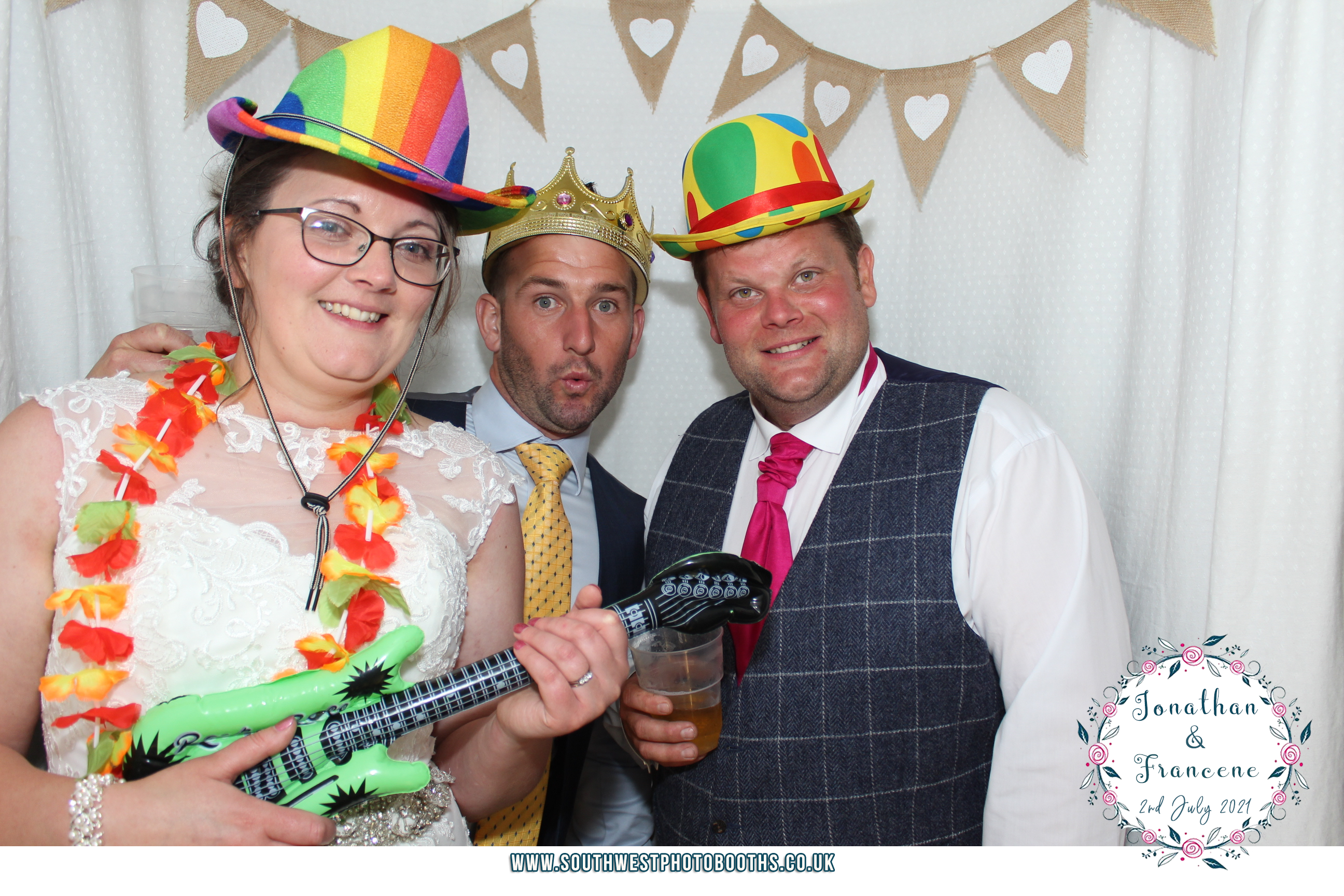 Jonathan and Francene | View more photos from the event at gallery.southwestphotobooths.co.uk/u/SWPB/Jonathan-and-Francene