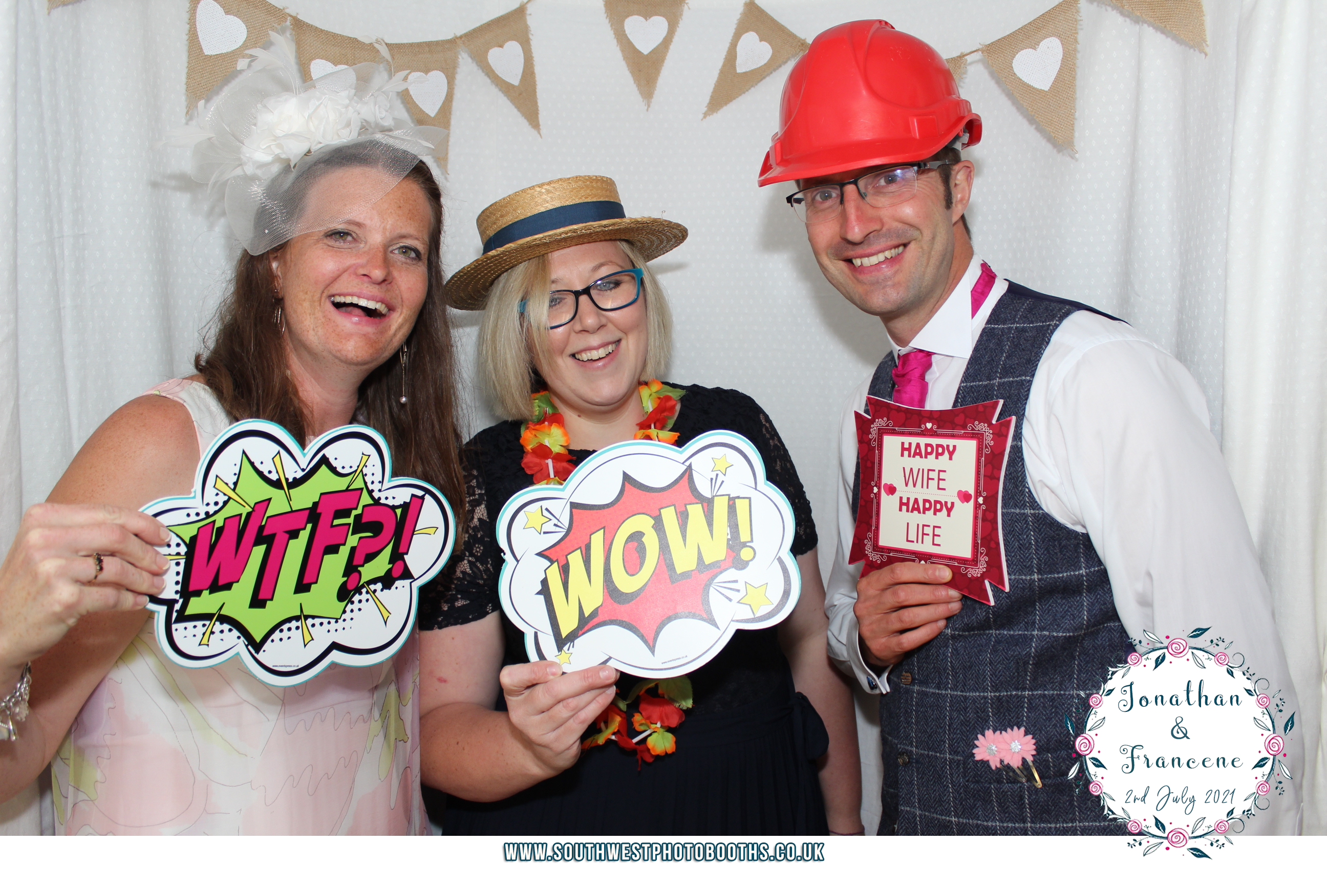 Jonathan and Francene | View more photos from the event at gallery.southwestphotobooths.co.uk/u/SWPB/Jonathan-and-Francene
