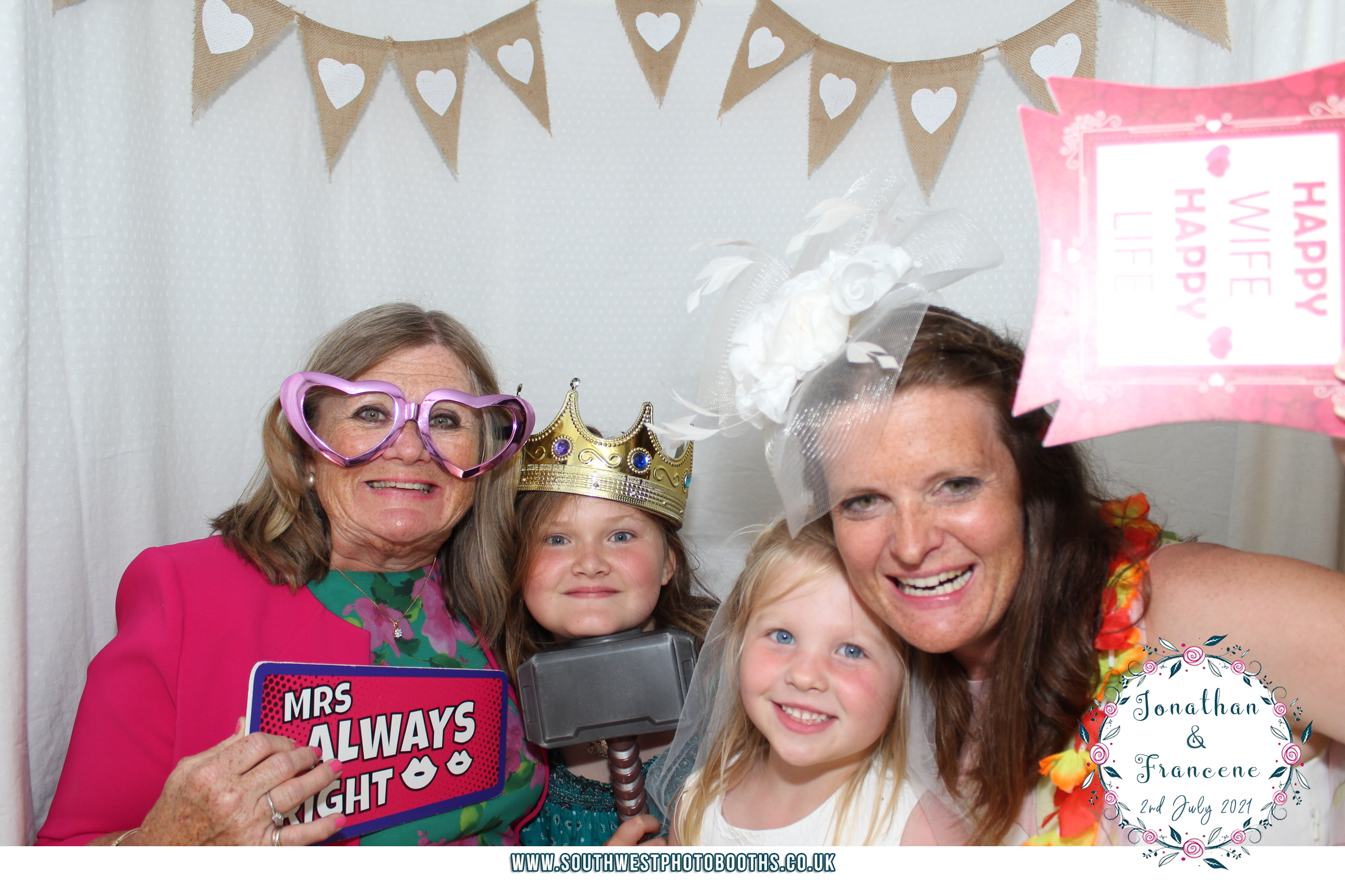 Jonathan and Francene | View more photos from the event at gallery.southwestphotobooths.co.uk/u/SWPB/Jonathan-and-Francene