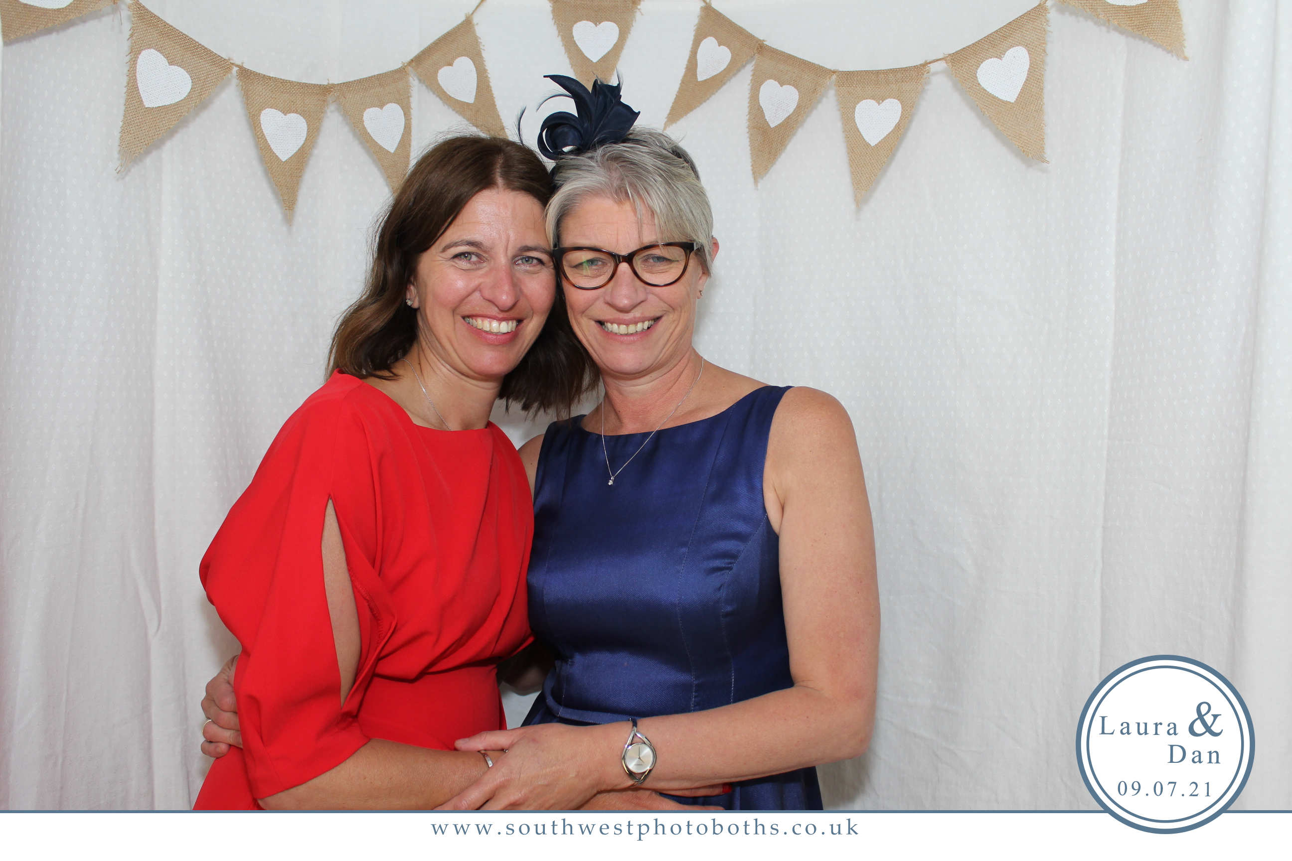 Laura and Dan | View more photos from the event at gallery.southwestphotobooths.co.uk/u/SWPB/Laura-and-Dan