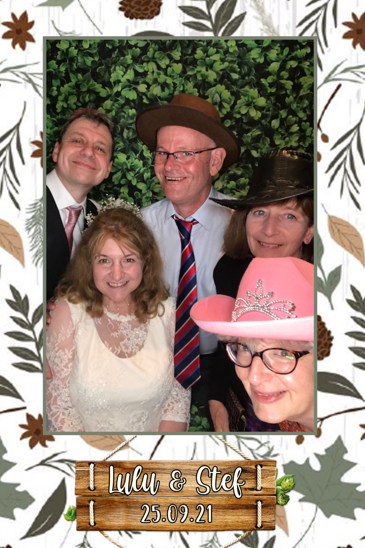 Lulu and Stef | View more photos from the event at gallery.southwestphotobooths.co.uk/u/SWPB/Lulu-and-Stef