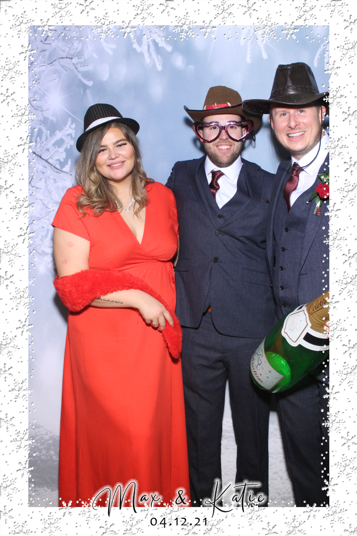 Max and Katie | View more photos from the event at gallery.southwestphotobooths.co.uk/u/SWPB/Max-and-Katie