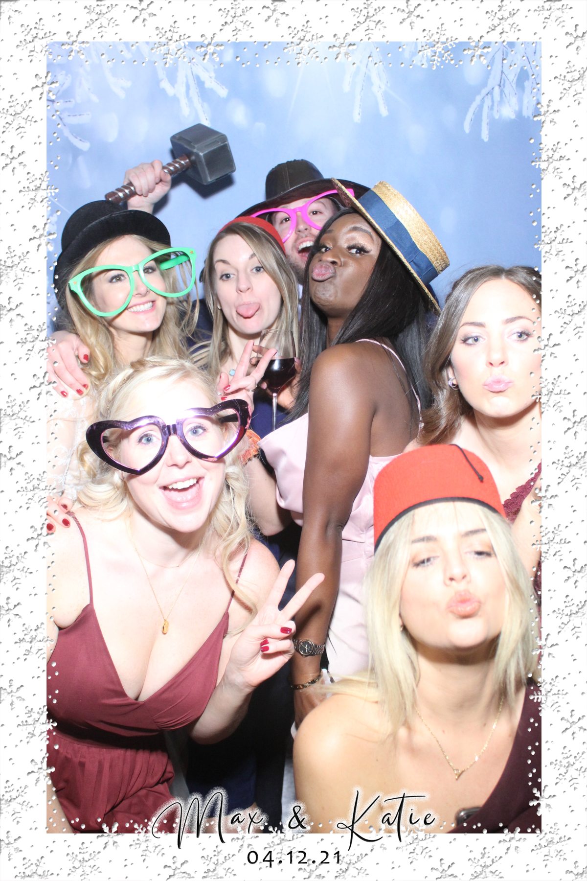 Max and Katie | View more photos from the event at gallery.southwestphotobooths.co.uk/u/SWPB/Max-and-Katie