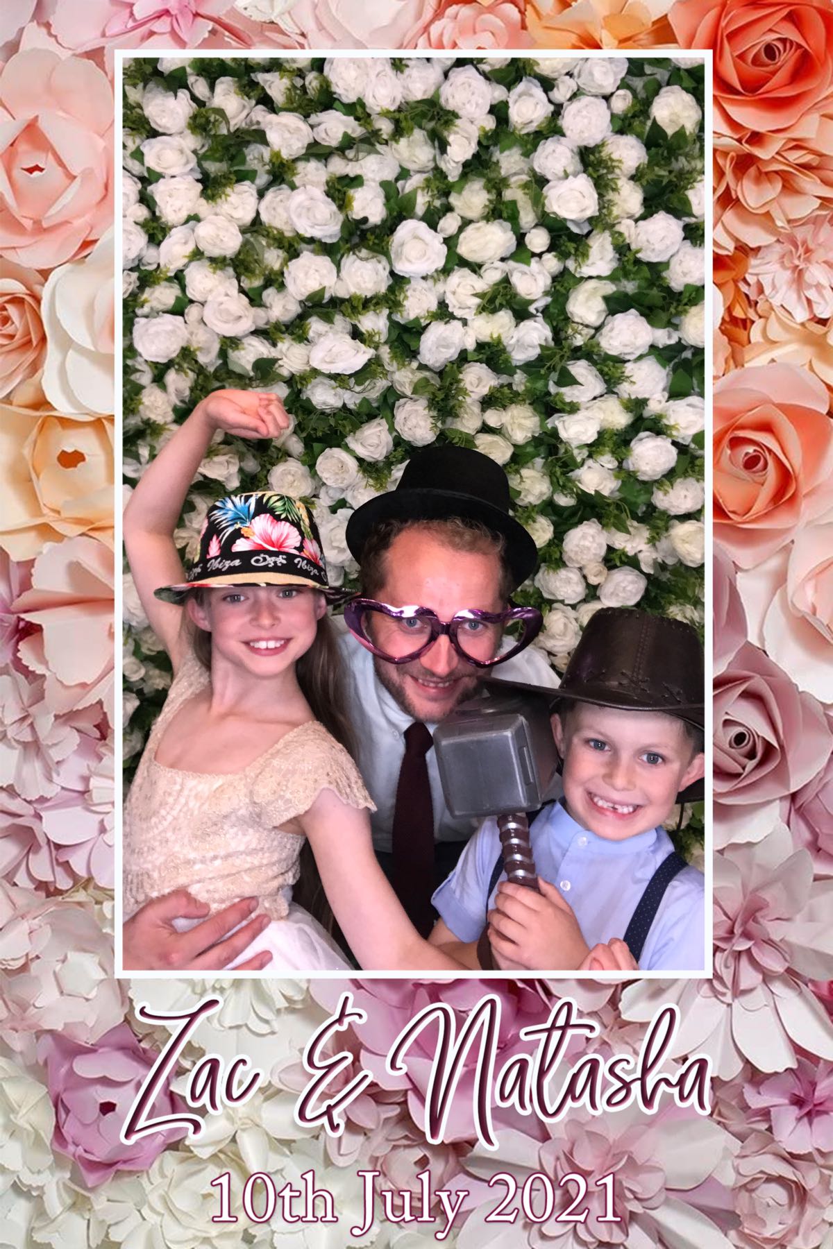 Natasha and Zac | View more photos from the event at gallery.southwestphotobooths.co.uk/u/SWPB/Natasha-and-Zac