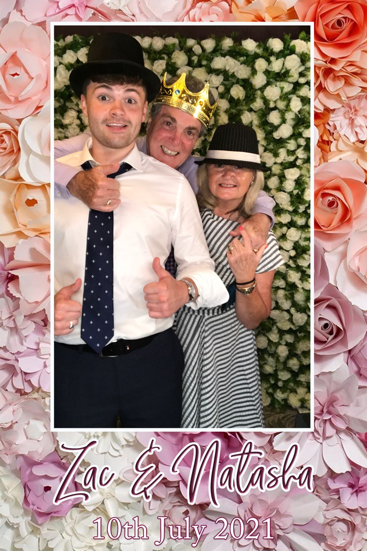 Natasha and Zac | View more photos from the event at gallery.southwestphotobooths.co.uk/u/SWPB/Natasha-and-Zac